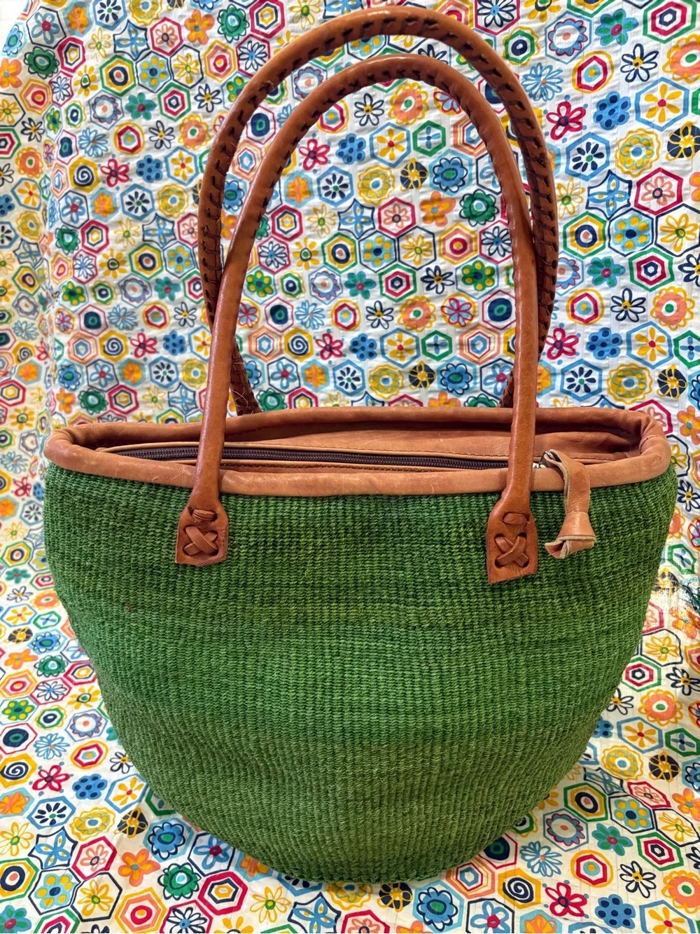 Vintage Green Woven Tote with Tan Leather Handles - Picture 3 of 3